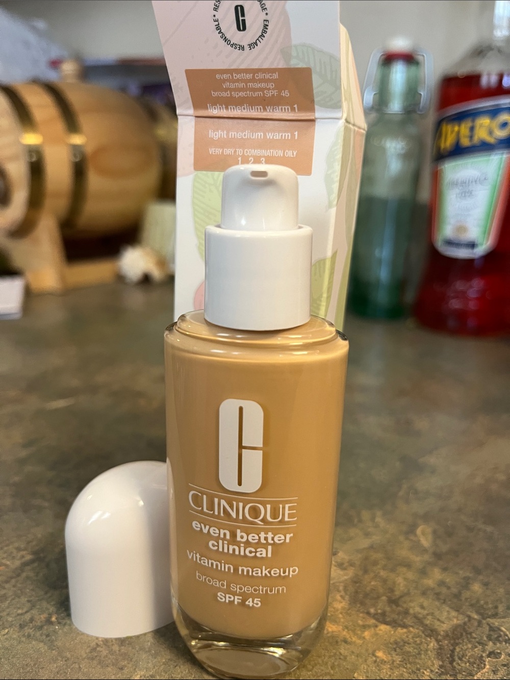 Clinique Even Better Clinical Vitamin Makeup - Light Medium Warm 1
